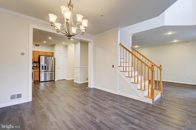 Building Photo - 100 Forest Dr