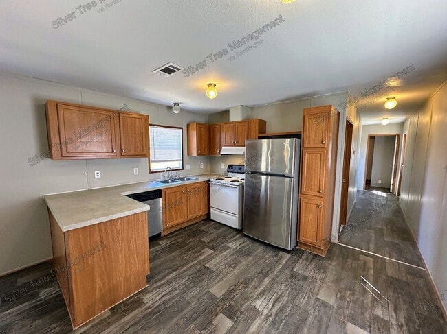260 Lark Meadow Dr