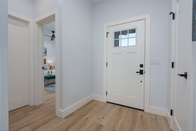 Photo - 15NAD Unidad #B