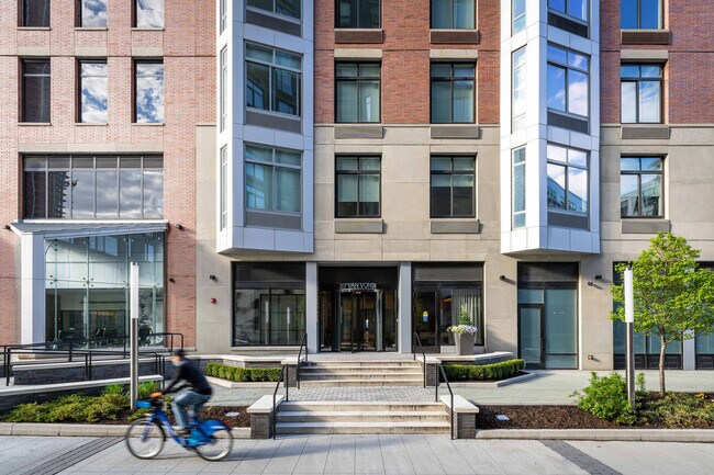 Lenox - Exterior Entrance