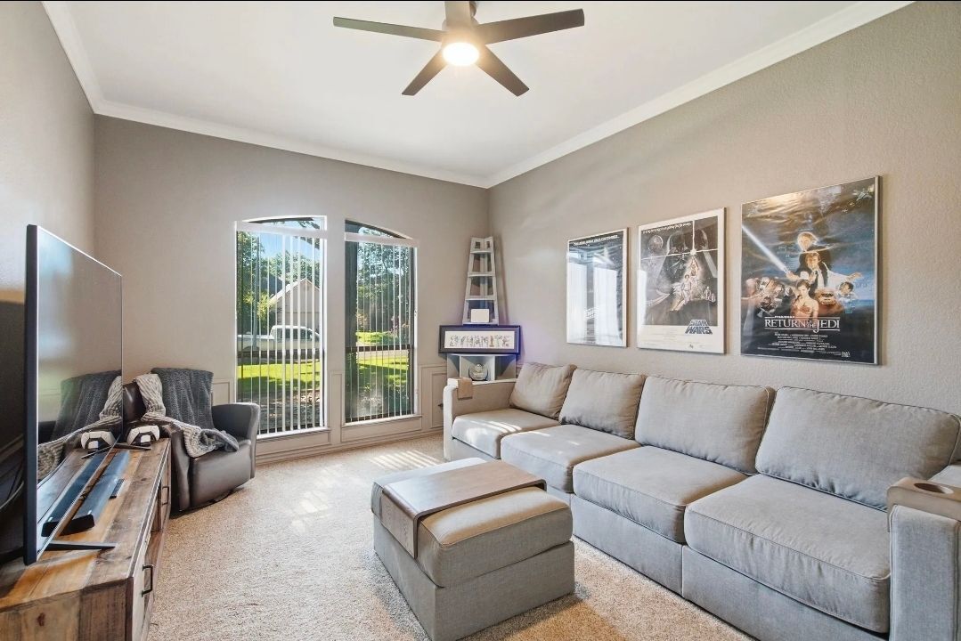 Photo - 306 Country Manor Dr