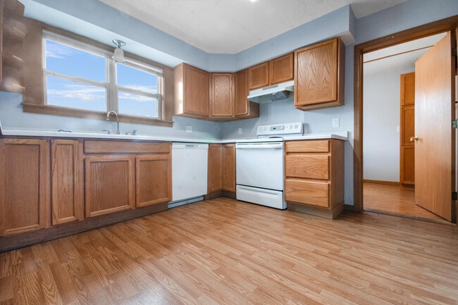 Photo - 814 N Wisconsin St