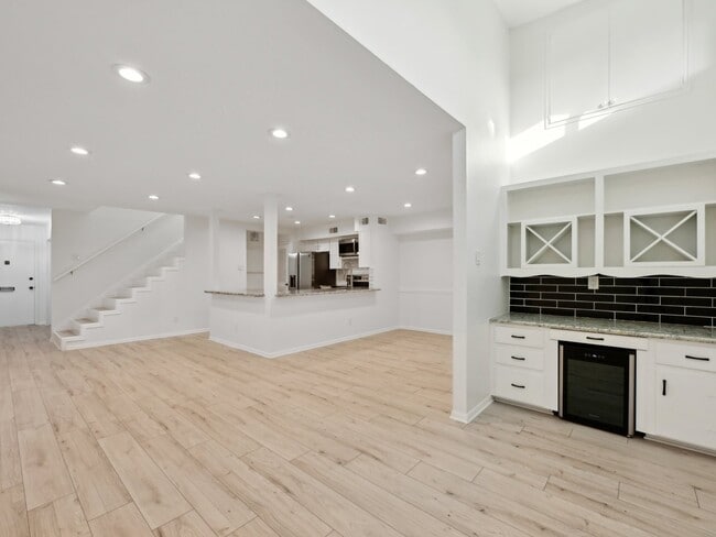 Building Photo - 1812 Saxony Ln Rental