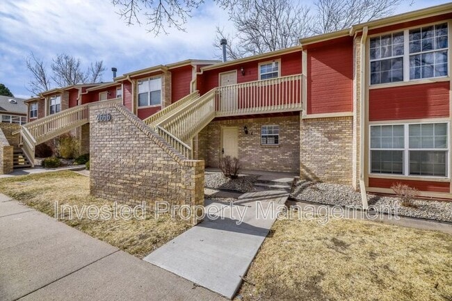 Building Photo - 2666 E Otero Pl Unit 4