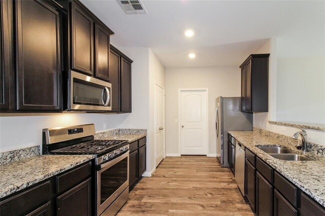 Photo - 320 E Georgia Terrace