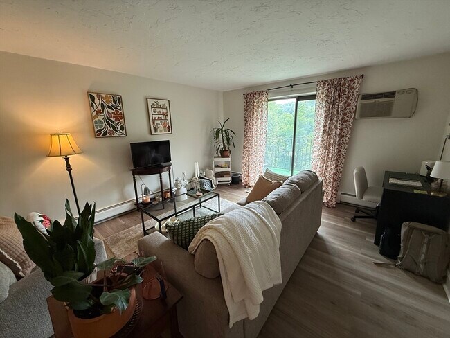 Photo - 16 Winter St Unit 33C