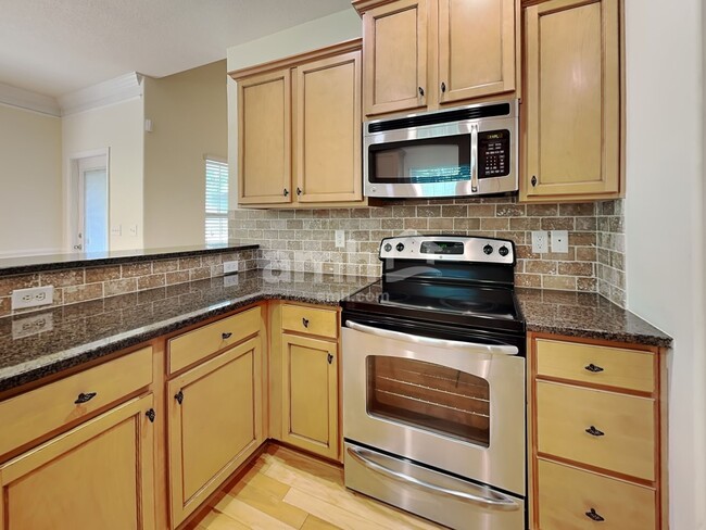 Photo - 101 Scottish Ave