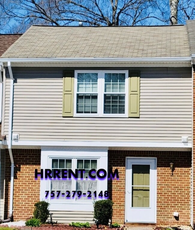 Photo - Lovely 2 Bedroom 2.5 Bathroom Townhouse lo...
