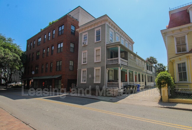 Building Photo - 25 George St Unit C