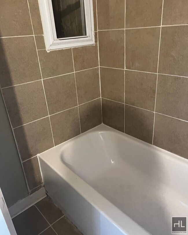 Photo - JAMAICA AVENUE Unit 1