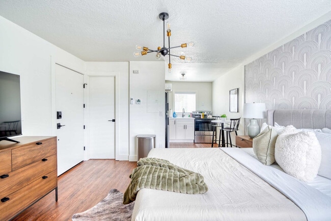 Building Photo - 4335 SE Milwaukie Ave Unit SI ID1611788P