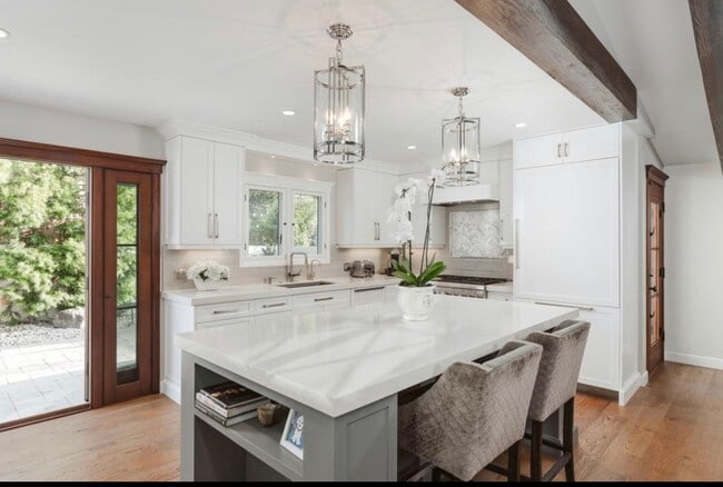 Photo - Modern Mediterranean