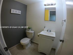 Photo - 2025 NE 164th St Unit 405