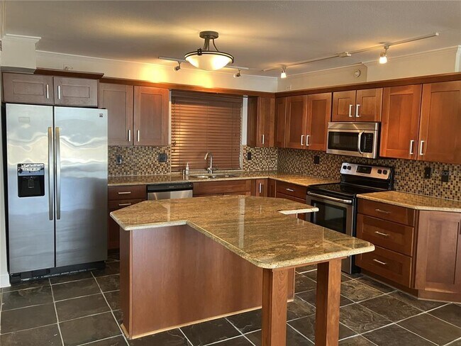 Photo - 201 W Laurel St Unit PH4