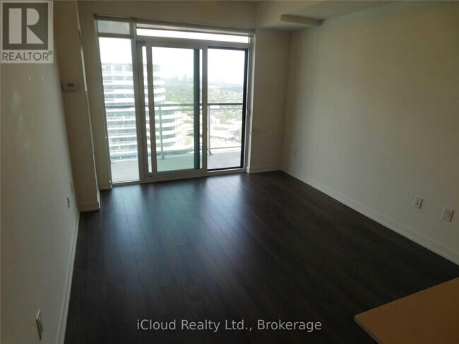 Photo - 2560 Eglinton Ave W Unité 2002