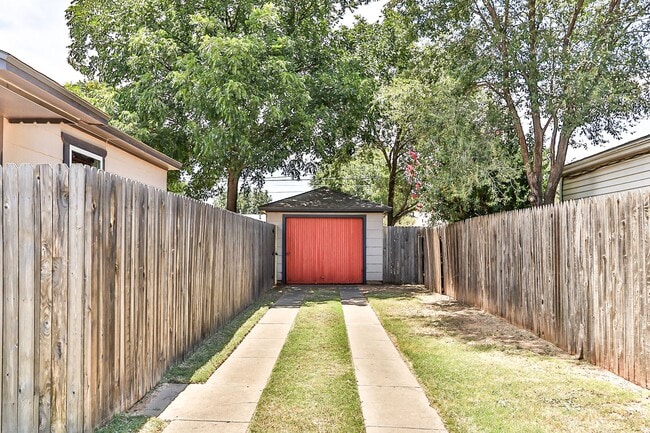 Photo - Pre-Leasing Fall 2025 With Lawn and Alarm Service! - Charming 2 Bedroom 1 Bath!