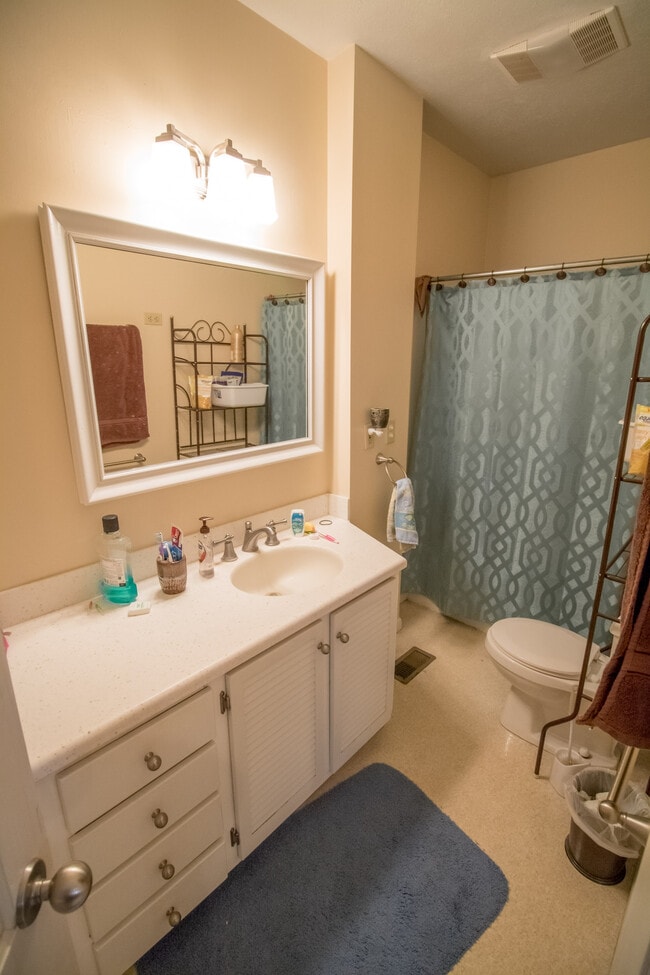 Photo - 453 S 9th St Unit 1