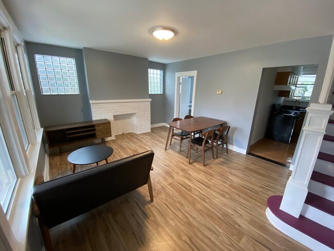 Photo - 3278 Parkview Ave