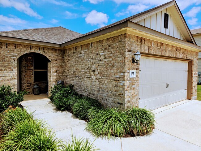Building Photo - 177 Blooming Trl Rental