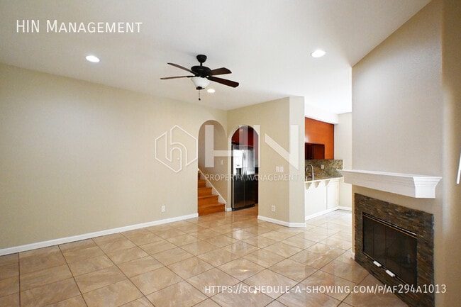 Photo - 527 Arbor Way