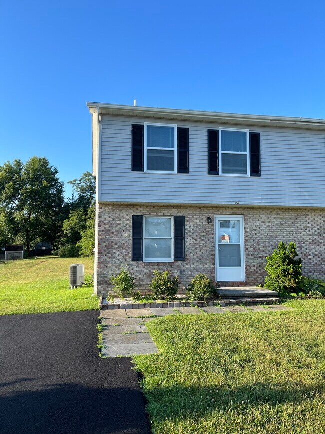 208 Hackberry Drive - 208 Hackberry Dr