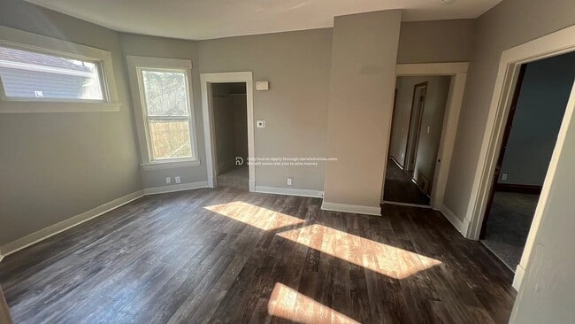 Photo - 2907 Bristol St