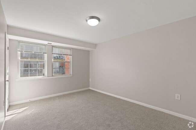 2BR, 1BA - 685SF - Bedroom