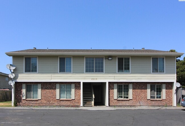 Building Photo - 2 bedroom, 1 bath in Kennewick Rental