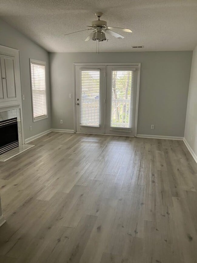 Photo - 719-I Unit 719-I