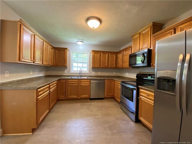 Photo - 369 Colonial Hills Dr