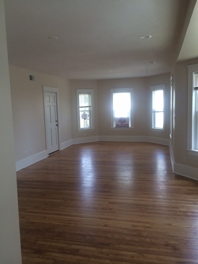 Building Photo - 9 Mattson Ave Unit 1st floor