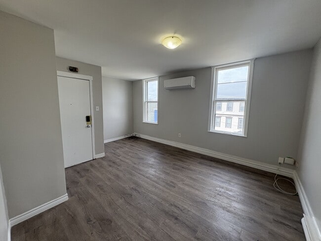 Photo - 140 Adelaide St Unité 6