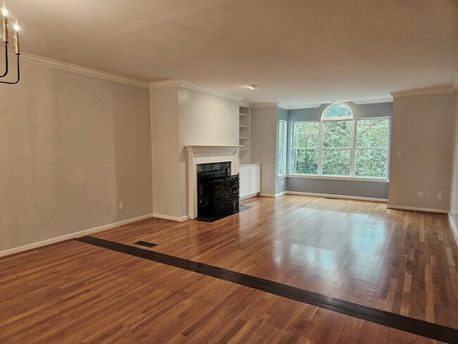 Photo - 602 Mockingbird Way