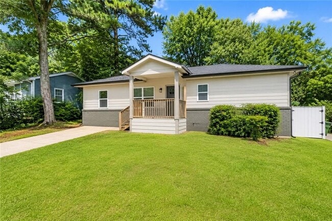 Photo - 1639 Bridgeport Dr NW