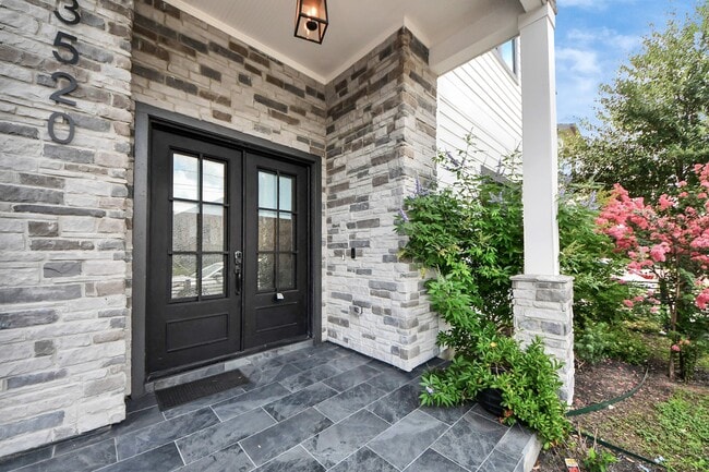 Photo - 3520 Beauchamp St