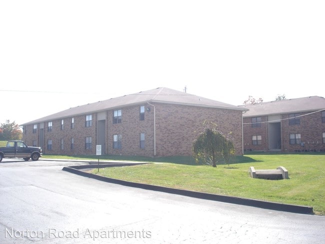 Photo - 3000 N Kentwood Ave Apartment