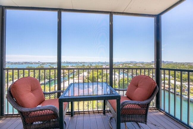 Photo - 2500 NE 135th St Unit 1011