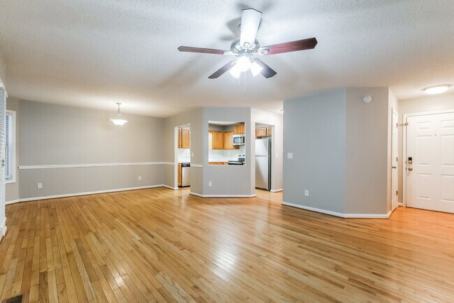 Photo - 426 Ivy Crest Dr