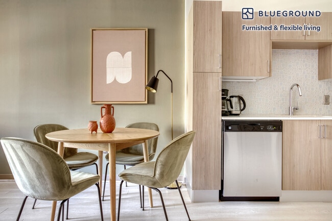 Photo - 505 18th St S Unit FL4-ID574