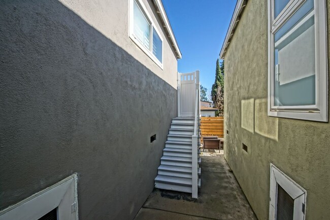 Photo - BEAUTIFULLY REMODELED, REDONDO HILLS HOME ...