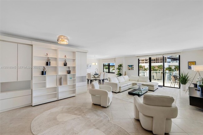 Photo - 9801 Collins Ave Unidad 5S
