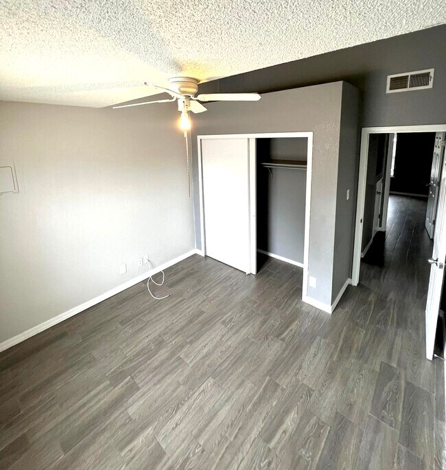 Photo - 1789 Dean Jones St