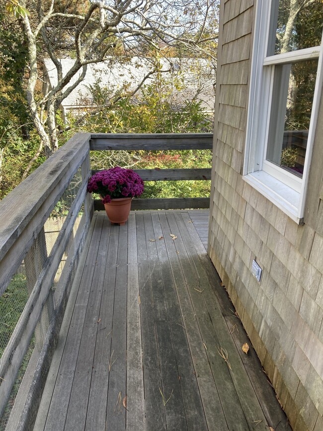 Building Photo - 7 Pine Grove Ln