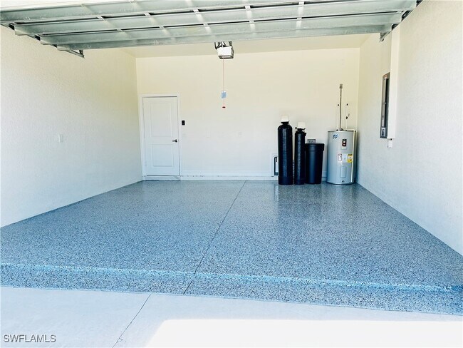 Photo - 717 Genoa Ave S