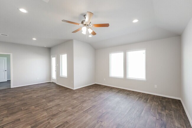 Photo - 21302 Brookwood Cres Dr