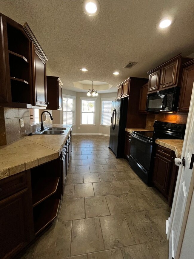 Photo - 104 Piedmont Ln