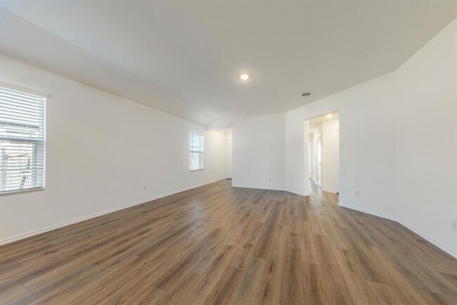 Photo - 602 Waterway Ave