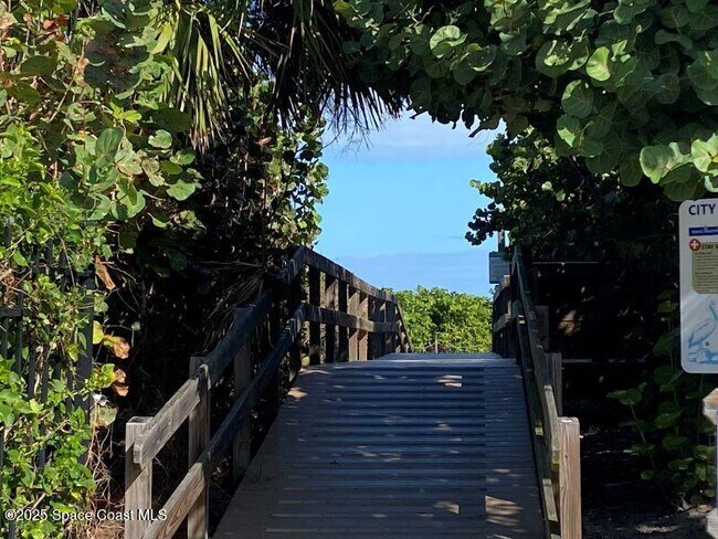 Photo - 404 Taylor Ave