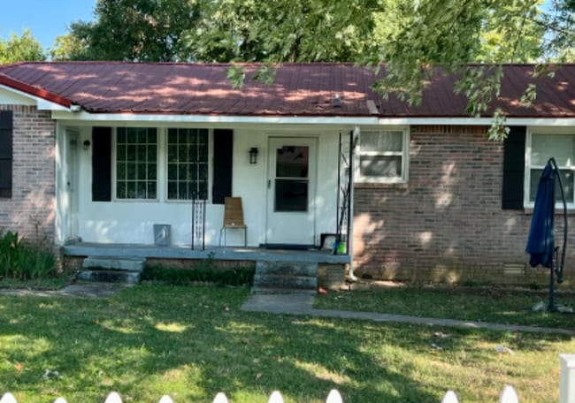 Photo - 625 Martha Ave