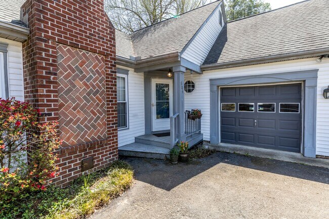 Photo - 604 Wilder Dr